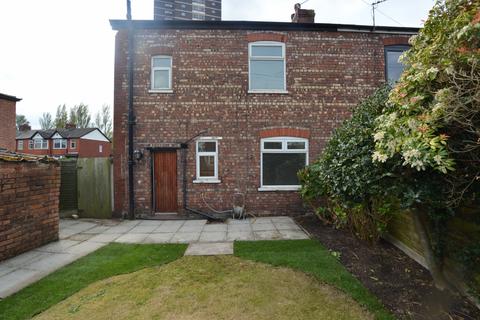 3 bedroom end of terrace house to rent, Chapel Lane, Stretford, M32 9AJ