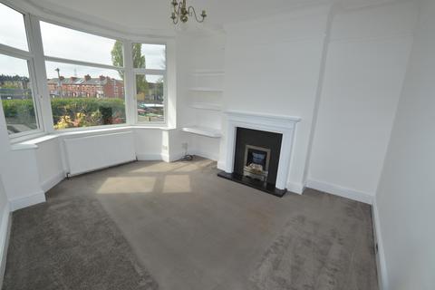 3 bedroom end of terrace house to rent, Chapel Lane, Stretford, M32 9AJ