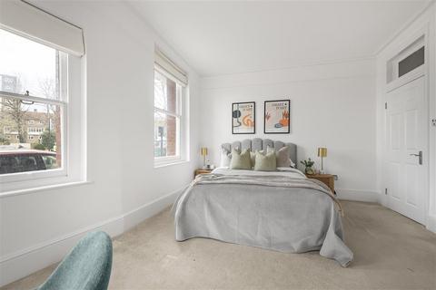 3 bedroom flat for sale, Hammersmith Bridge Road, W6