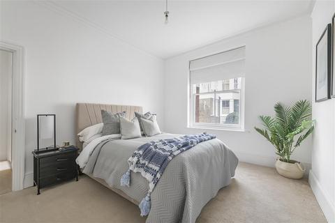 3 bedroom flat for sale, Hammersmith Bridge Road, W6