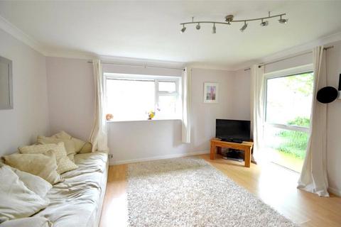 2 bedroom flat to rent, Alma Road, Windsor, Berkshire, SL4