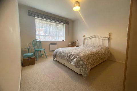 2 bedroom flat to rent, Alma Road, Windsor, Berkshire, SL4