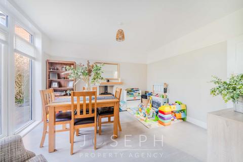 77 Beechcroft Road, Ipswich, IP1 6BE