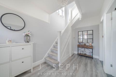 77 Beechcroft Road, Ipswich, IP1 6BE