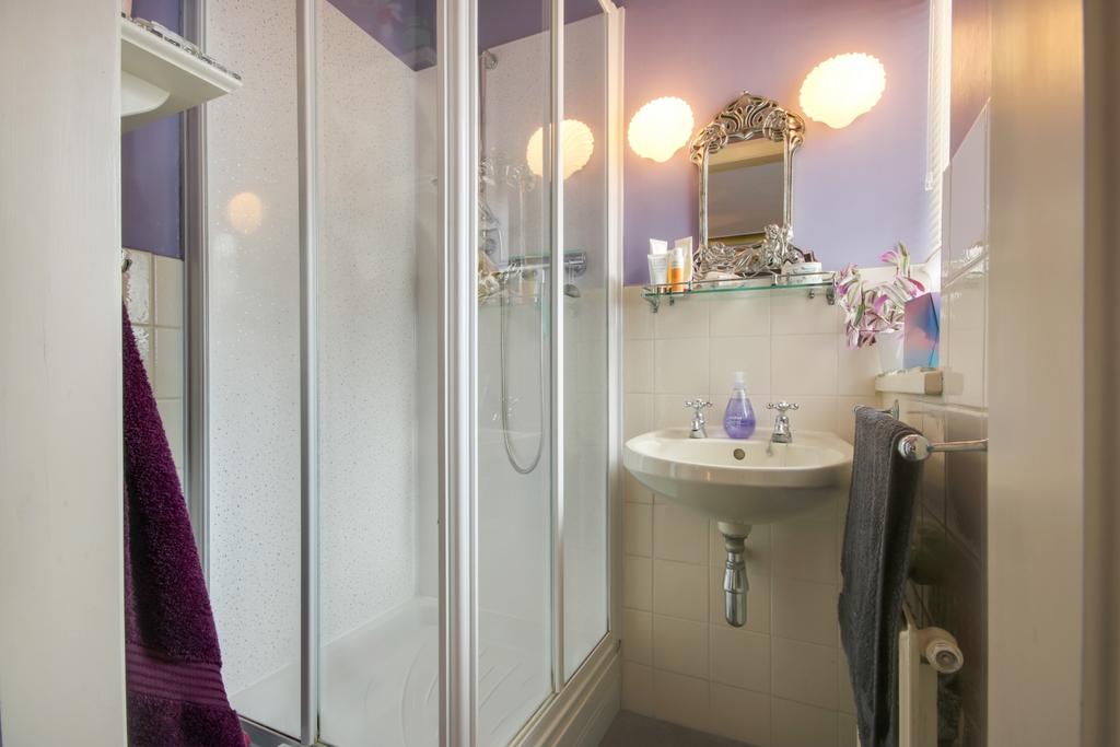 Master En-Suite