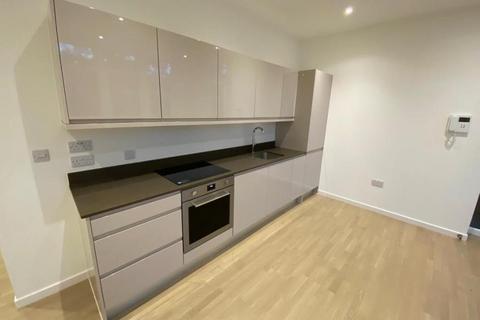 1 bedroom apartment to rent, River Court, Sheerwater GU21