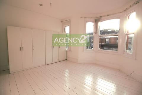 4 bedroom house to rent, Sixth Avenue, Manor Park, E12