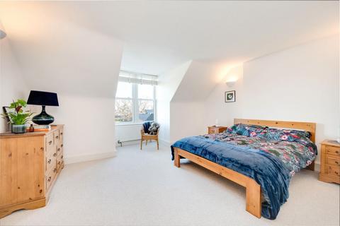 3 bedroom flat for sale, Montpelier Road, London W5