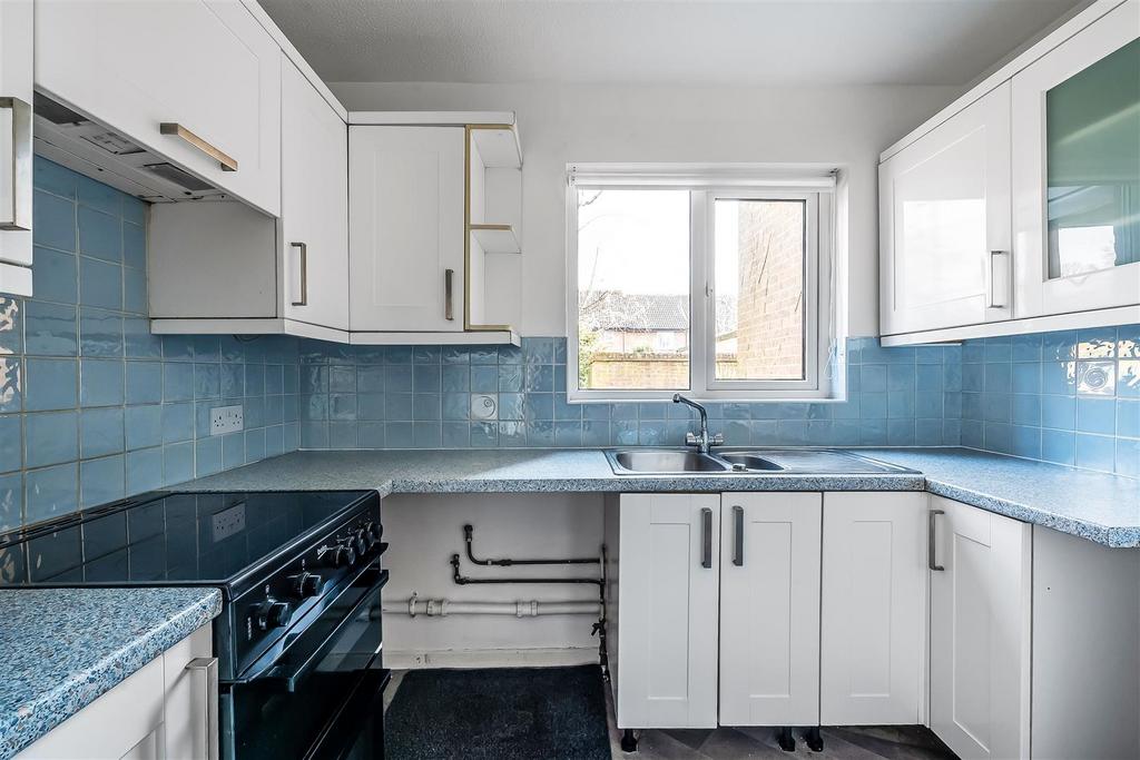 78-Barnfield-Way-4.jpg