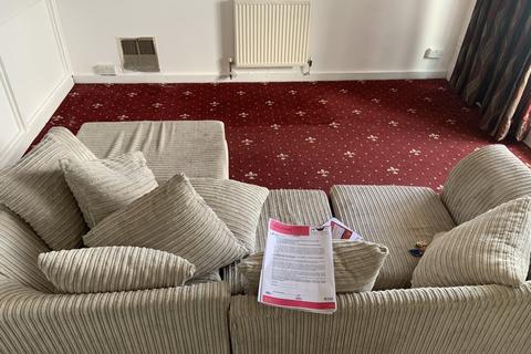 2 bedroom flat to rent, Hunter House, Feltham TW13