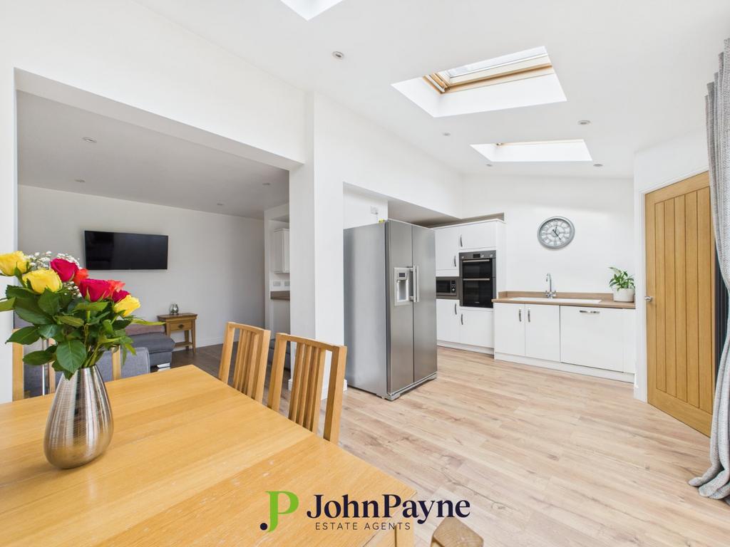 Dining/Kitchen Area