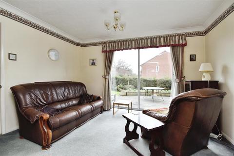 4 bedroom detached house for sale, Kinder Drive, Crewe