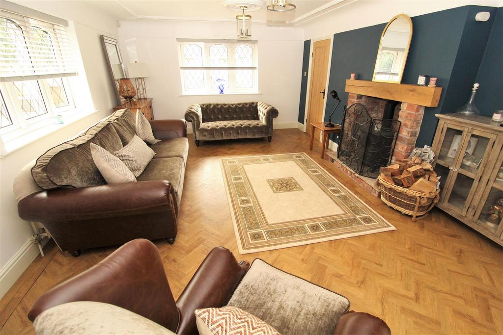 Lounge2.JPG