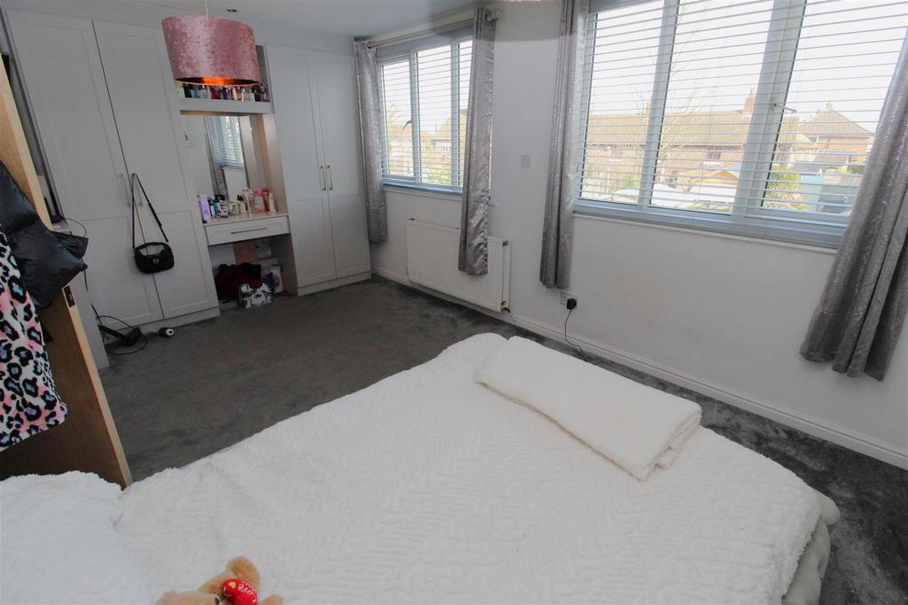 Bed3.JPG