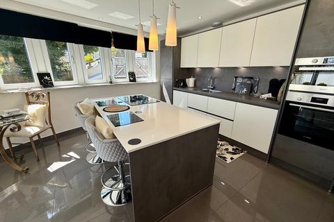 2 bedroom detached bungalow for sale, Warberries, Torquay
