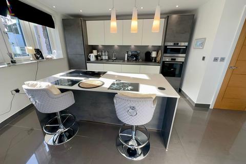 2 bedroom detached bungalow for sale, Warberries, Torquay