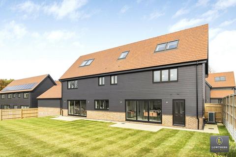 5 bedroom detached house for sale, Warners Field, Thaxted, CM6