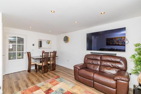 2 bedroom end of terrace house for sale, Bignall Avenue, Horley RH6