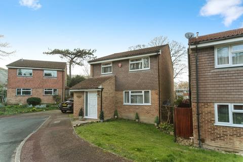 4 bedroom detached house for sale, Downside Close, Eastbourne BN20