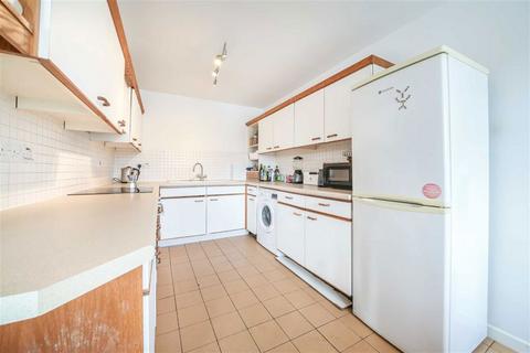 37 Maynards Quay, London, E1W 3RY