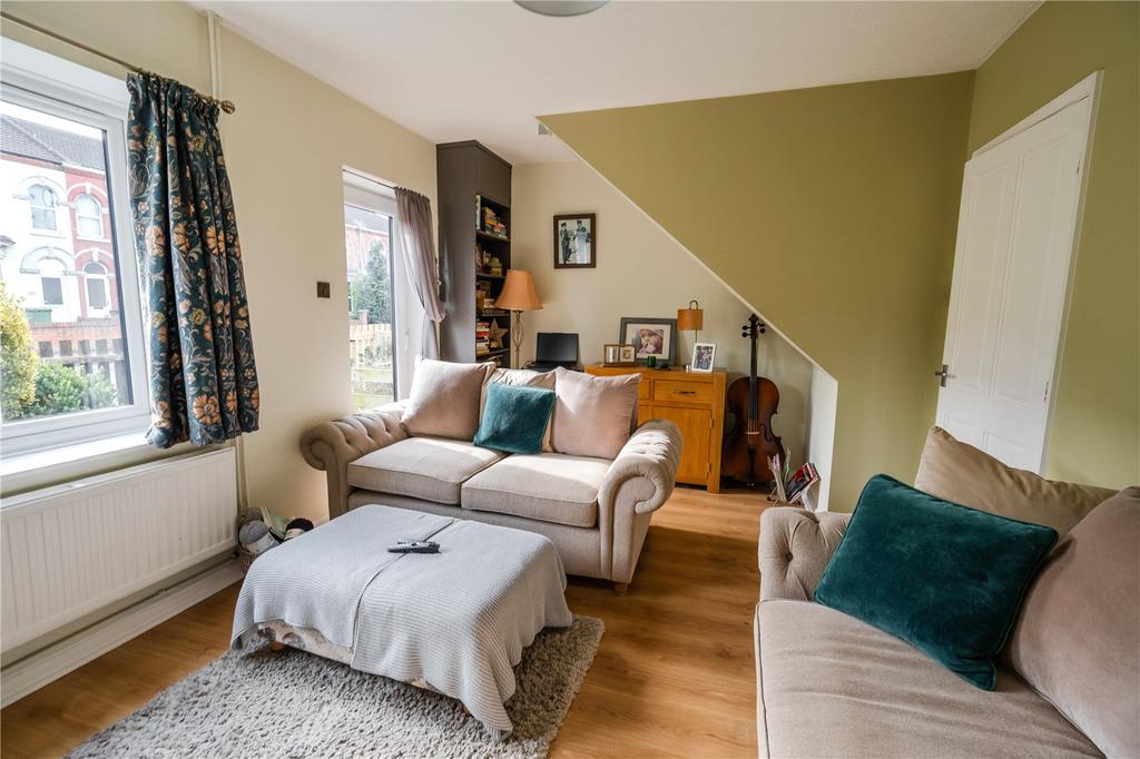 Living Room (2)