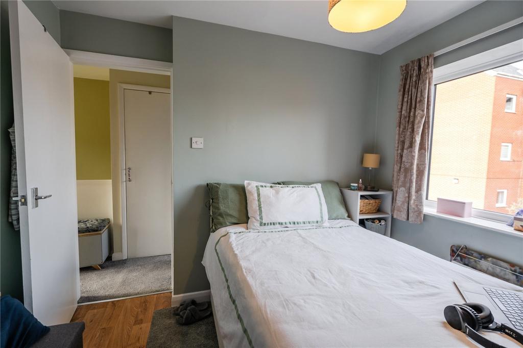 Bedroom 2 (2)