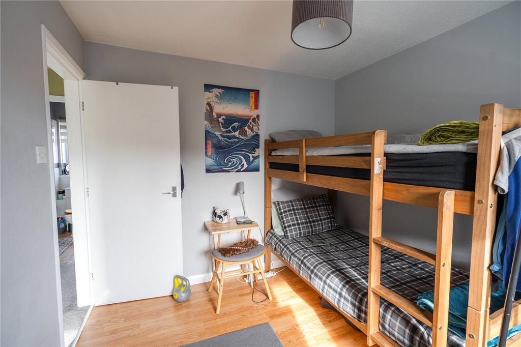 Bedroom 1 (2)