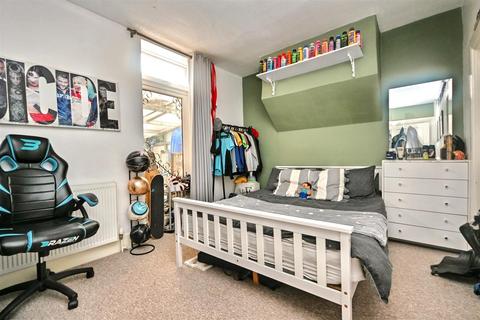 2 bedroom terraced house for sale, Fairlight Road, Eastbourne