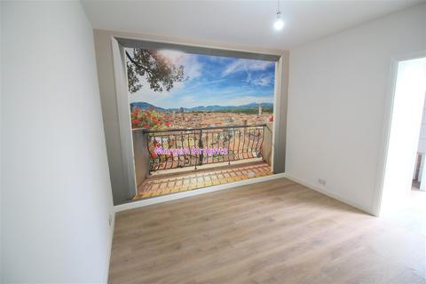 undefined, East Ham E6
