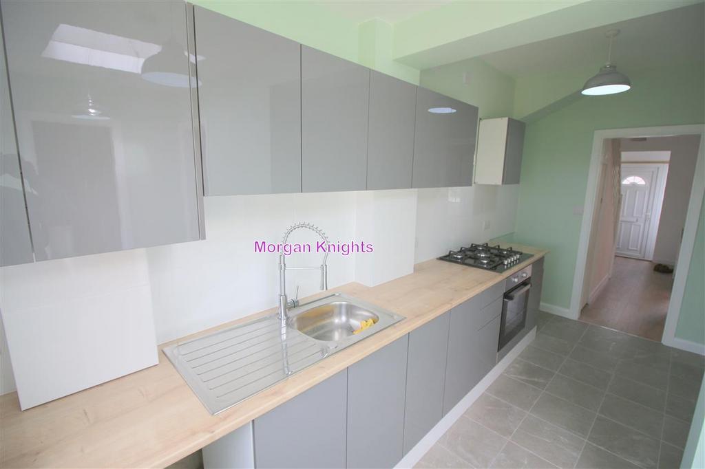 Fitted Kitchen: