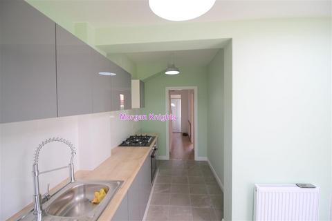 undefined, East Ham E6