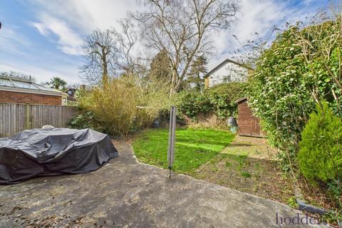 9 Birch Close, New Haw, Addlestone, KT15 3JT