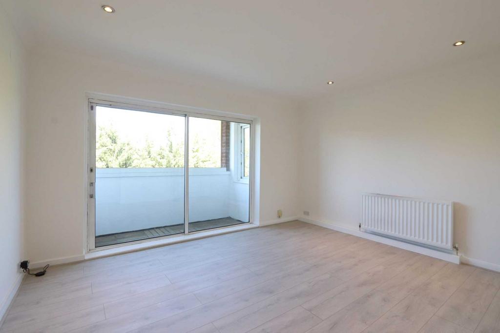 Apartment in New Malden - View 5
