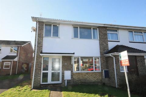 3 bedroom end of terrace house to rent, Boyatt Wood