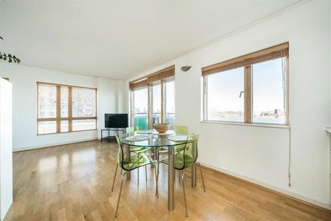 2 bedroom flat for sale, John Harrison Way, London SE10