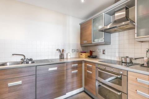 1 bedroom flat to rent, High Road London N12