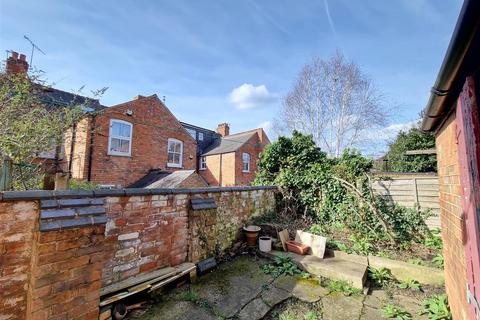 150 Howard Road, Leicester, LE2 1XJ