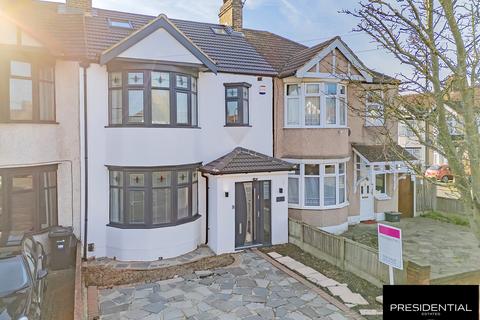 4 bedroom terraced house for sale, Hainault IG6