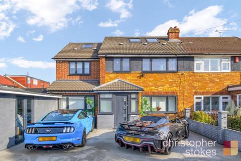 4 bedroom semi-detached house for sale, Holmesdale, Waltham Cross, EN8 8QY