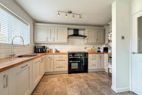 4 bedroom semi-detached house for sale, Mallory Close, Kings Acre, Hereford, HR4