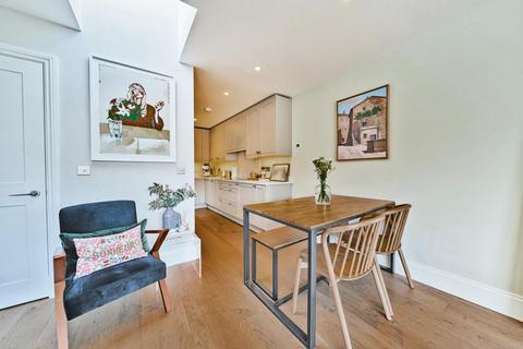 2 bedroom flat for sale, Kings Head Passage, Clapham