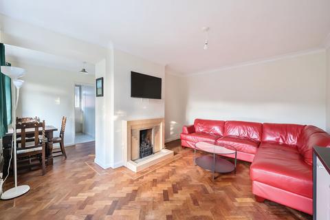 2 bedroom maisonette for sale, Basildon Close, Sutton