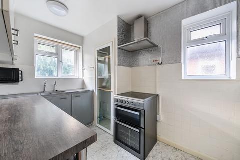 6 Basildon Close, Sutton, SM2 5QJ