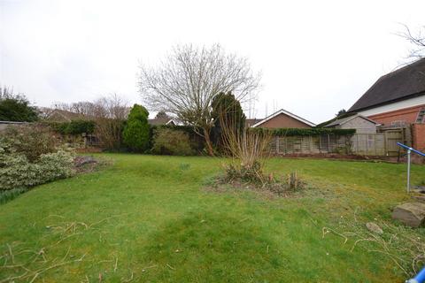 2 bedroom detached bungalow for sale, Danesfield Drive, Leominster