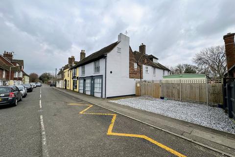 5 bedroom end of terrace house for sale, High Street, Romney Marsh TN29