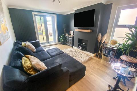 2 bedroom end of terrace house for sale, Victoria Road, Poole BH12