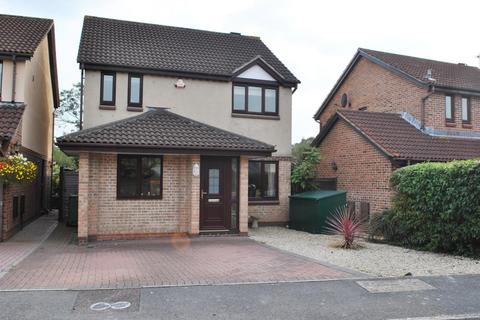 3 bedroom detached house to rent, The Oaks