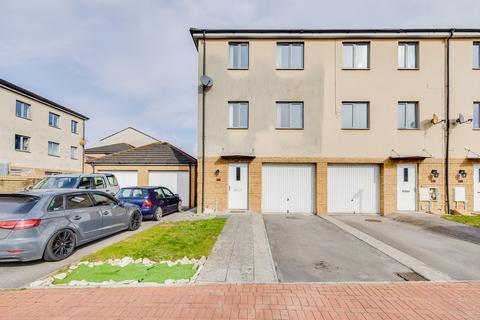 3 bedroom end of terrace house for sale, Heol Y Porthladd, Barry, The Vale Of Glamorgan. CF63 4AP