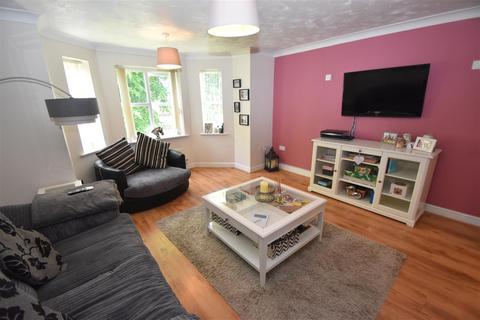 2 bedroom apartment to rent, Ladybower Close,  Upton, Wirral