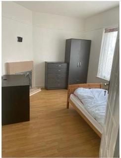 1 bedroom terraced house to rent, Leyton Green Road, London E10